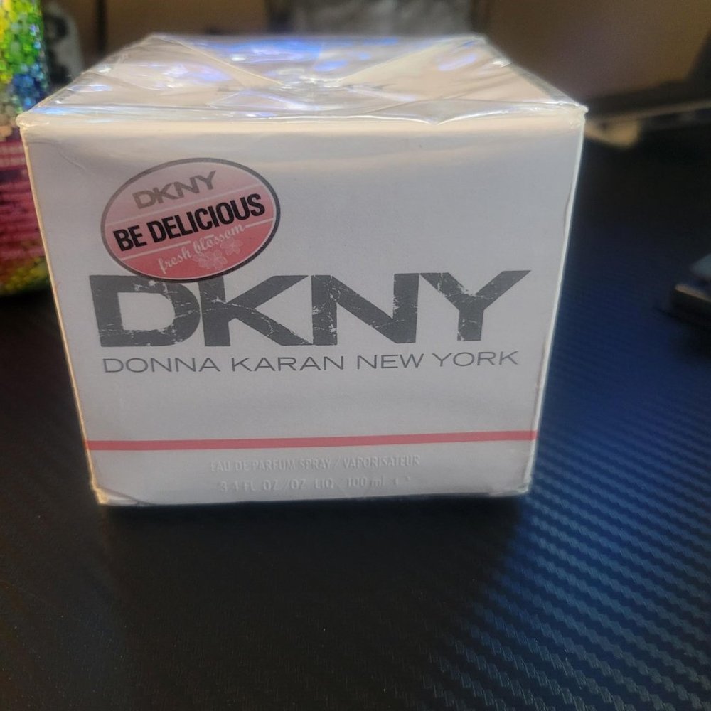 DKNY - BE DELICIOUS - STILL SEALED - DONNA KARAN NEW YORK